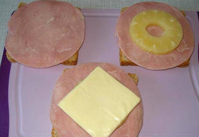 Новогодние бутерброды с ананасами - Лайфхакер
