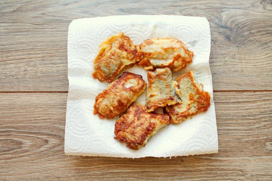 Как вкусно приготовить жареное филе минтая в панировке на сковороде: рецепт - Лайфхакер