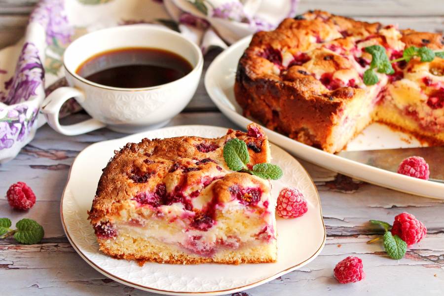 Пирог с малиной: легкий и вкусный рецепт воздушной выпечки