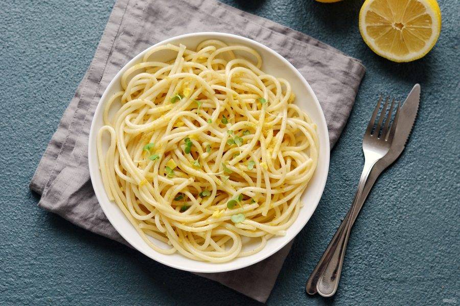 Спагетти с лимоном готовы, приятного аппетита!