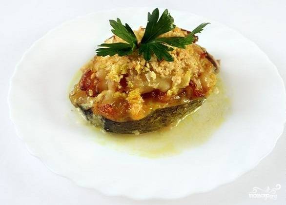 Стейки трески в томатном соусе с имбирем и оливками, пошаговый �рецепт с фото на 402 ккал