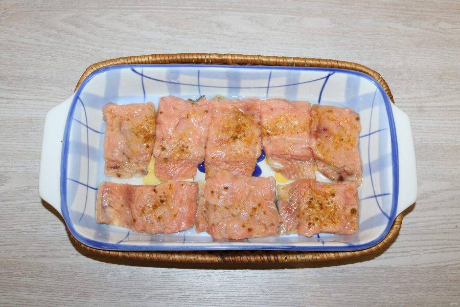 Горбуша с помидорами и сыром запеченная в духовке рецепт фото по�шагово и видео