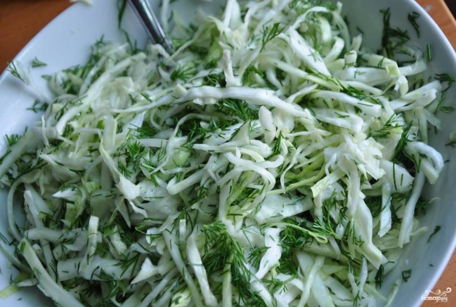 Салат из капусты с укропом