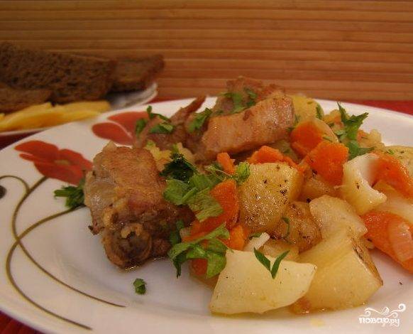 Тушенная картошка со свиными ребрышками – пошаговый рецепт приготовления с фото