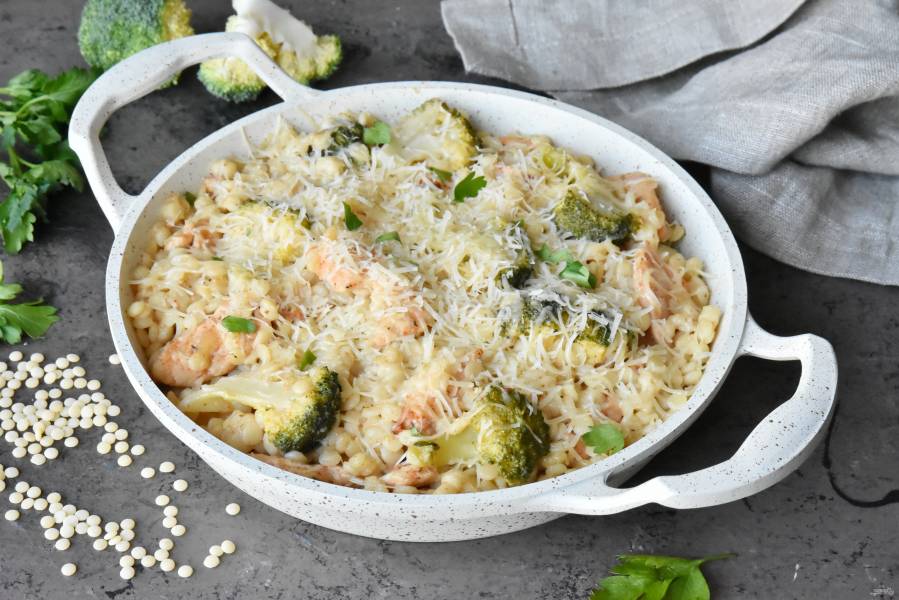 Птитим с курицей и брокколи