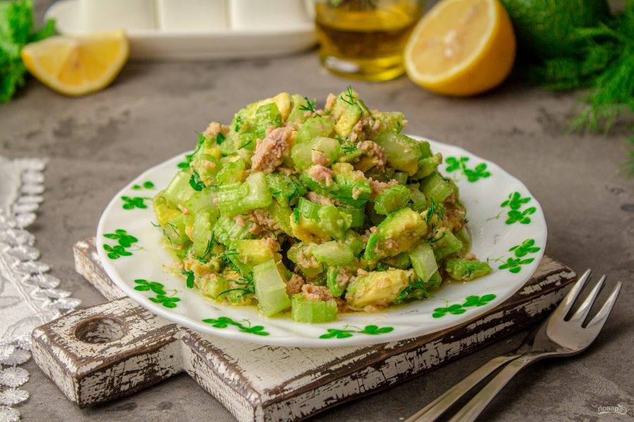 Салат с авокадо и тунцом, пошаговый рецепт с фото на ккал