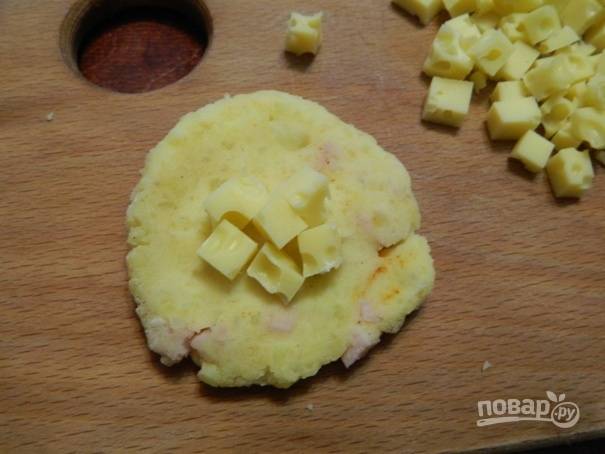 Картофельные шарики с ветчиной и сыром | Рецепты с фото