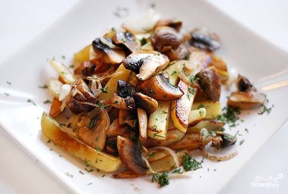 Картофель с маринованными грибами