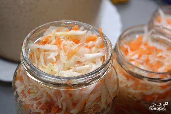 Салат из цветной капусты по-корейски, маринованной с перцем и морковкой