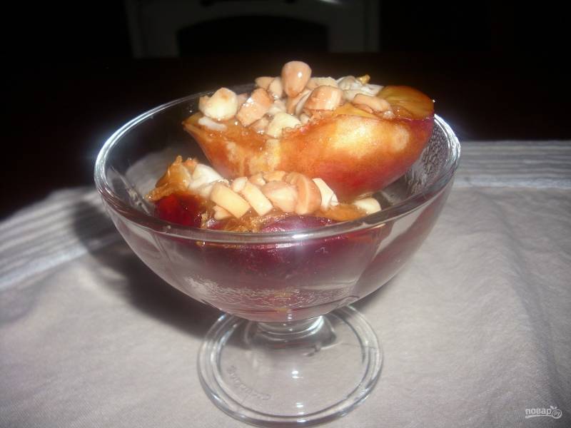 Жареные карамелизированные персики с творожным кремом