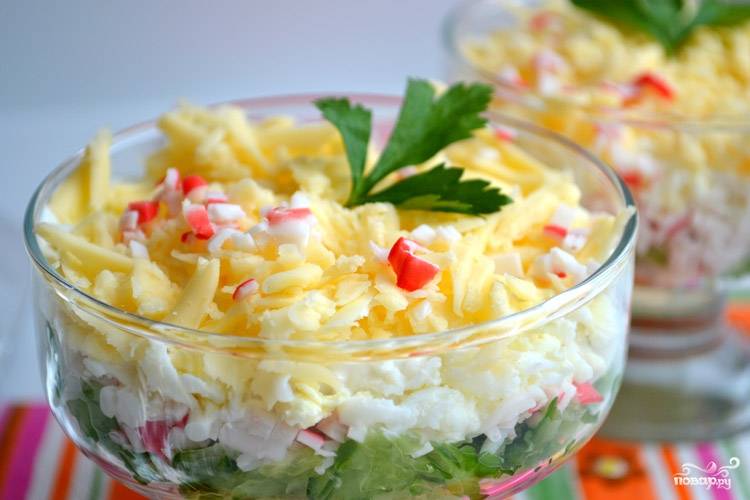 крабовый салат рецепт слоями с кукурузой | Дзен