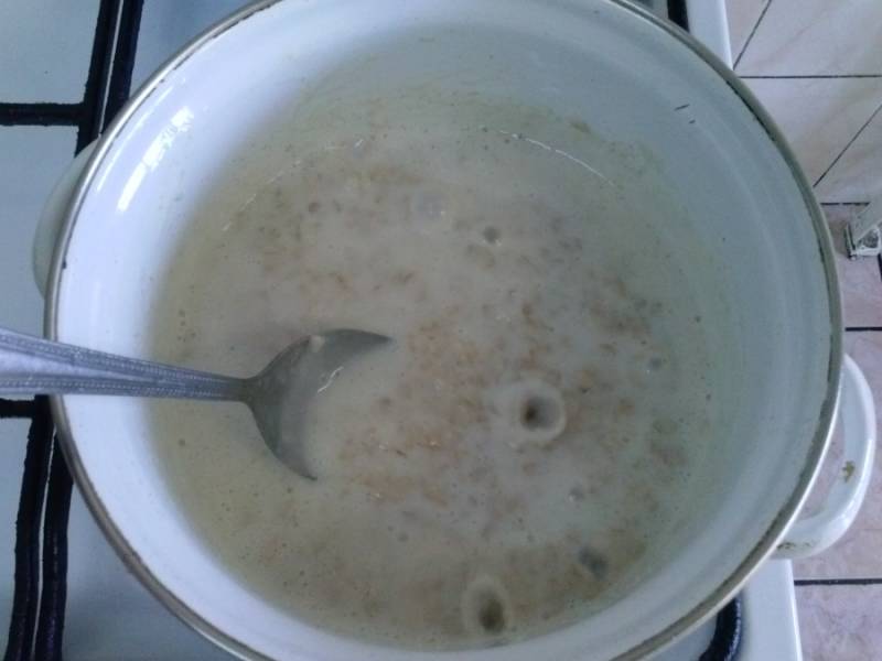 Каша должна немного покипеть.