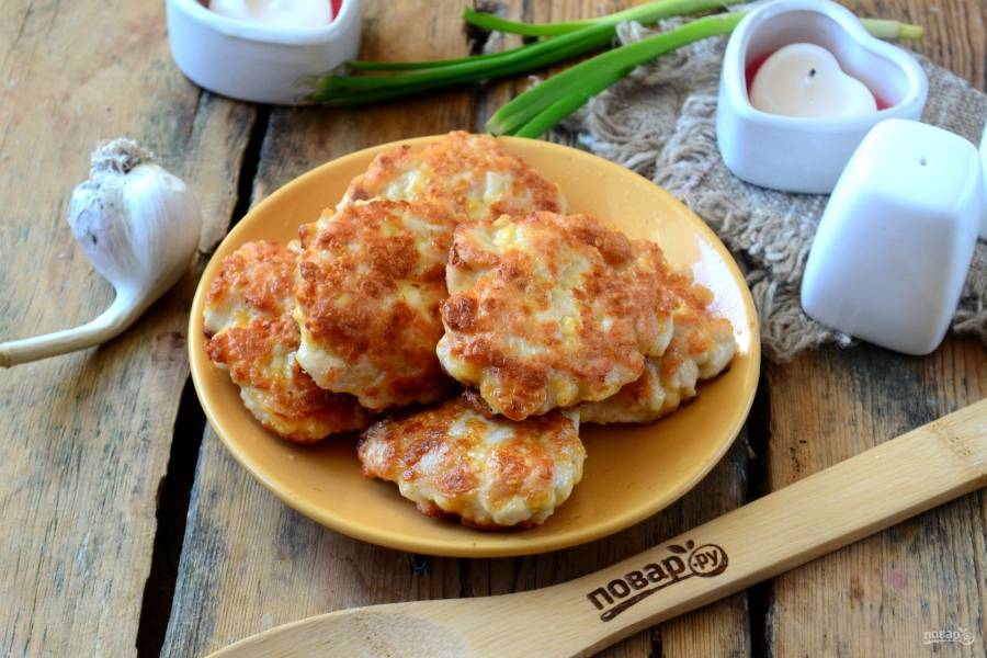 Готовые шницели подавайте обязательно горячими, так они наиболее вкусные. Кушайте с удовольствием!