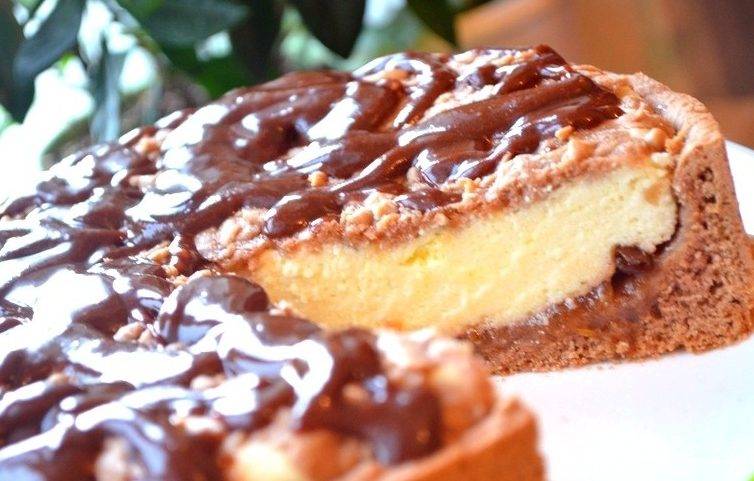 Творожное пирожное с клубникой: рецепт от шеф-повара Александра Бельковича