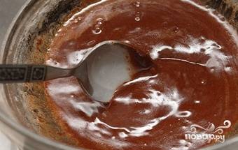 10. Приготовьте шоколадную глазурь по вашему любимому рецепту.