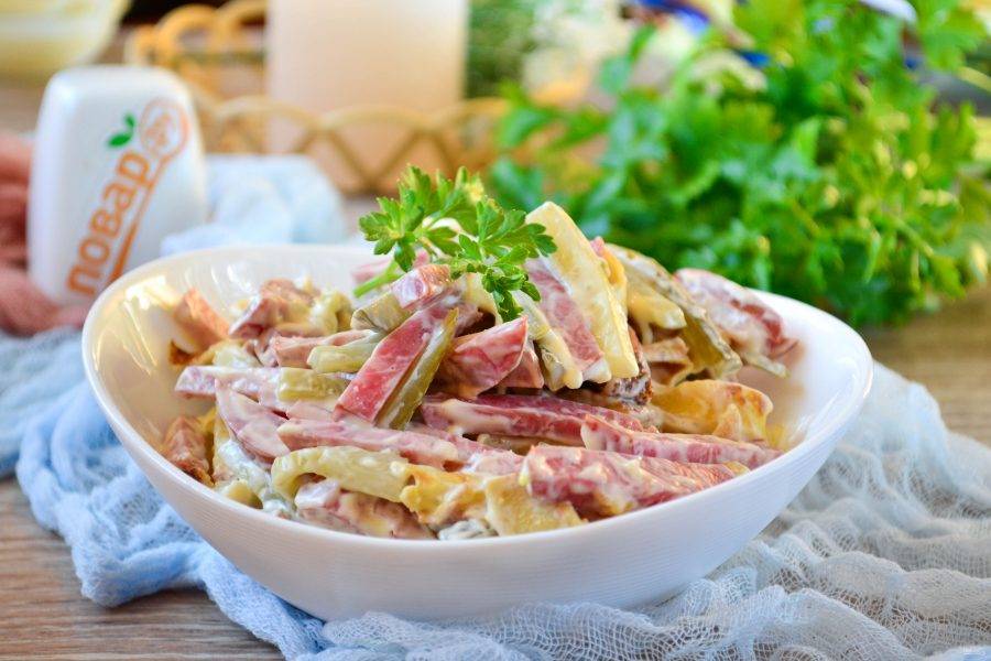 Блинный салат с колбасой – 7 необычных рецептов