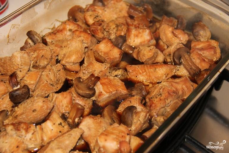 Филе индейки, запечённое с картофелем и шампиньонами — рецепт с фото