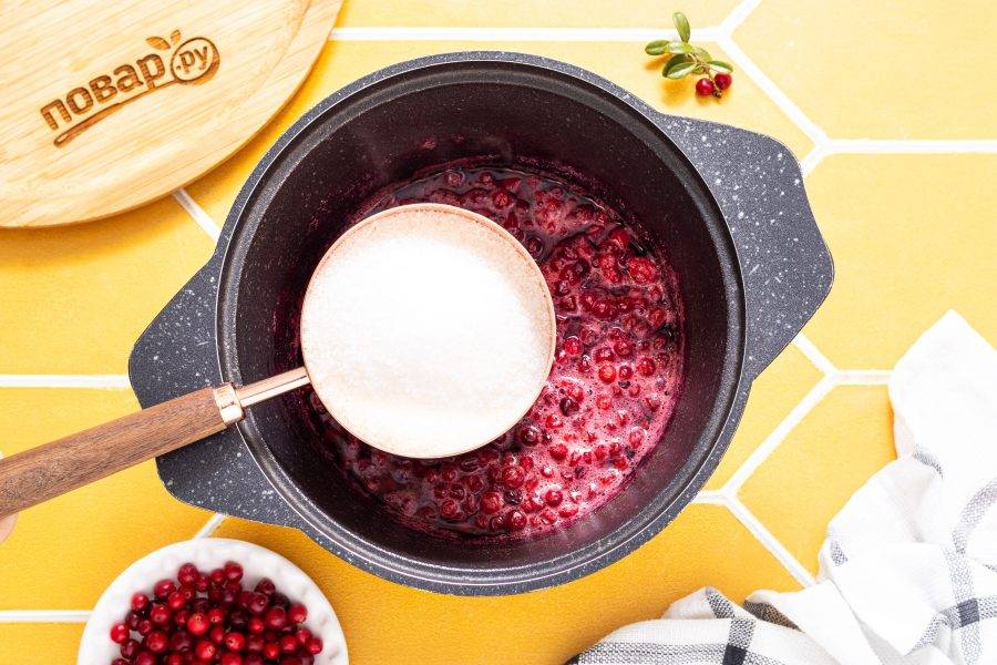 После добавьте сахар.