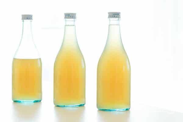 5.	Перелейте готовый сироп в стерилизованные бутылки или остудите и перелейте в другую подходящую емкость. 