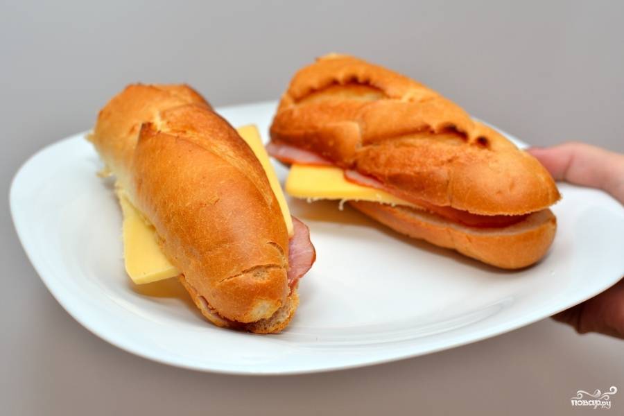 Горячие бутерброды с ветчиной и сыром в духовке — рецепт с фото пошагово