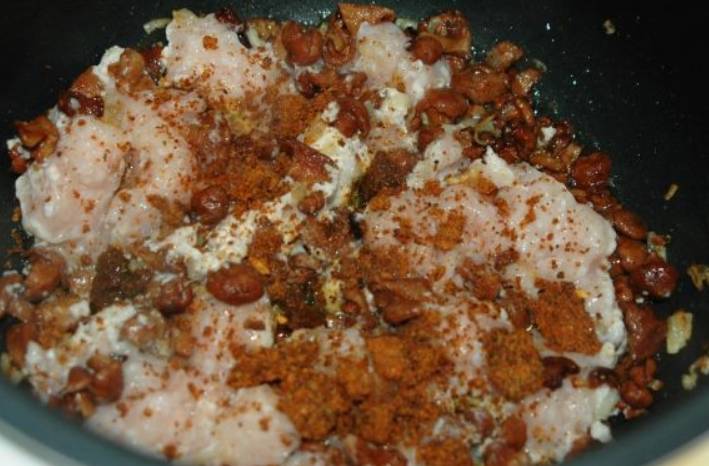 Лисички в сметане, запеченные с сыром моцарелла - рецепт с фото