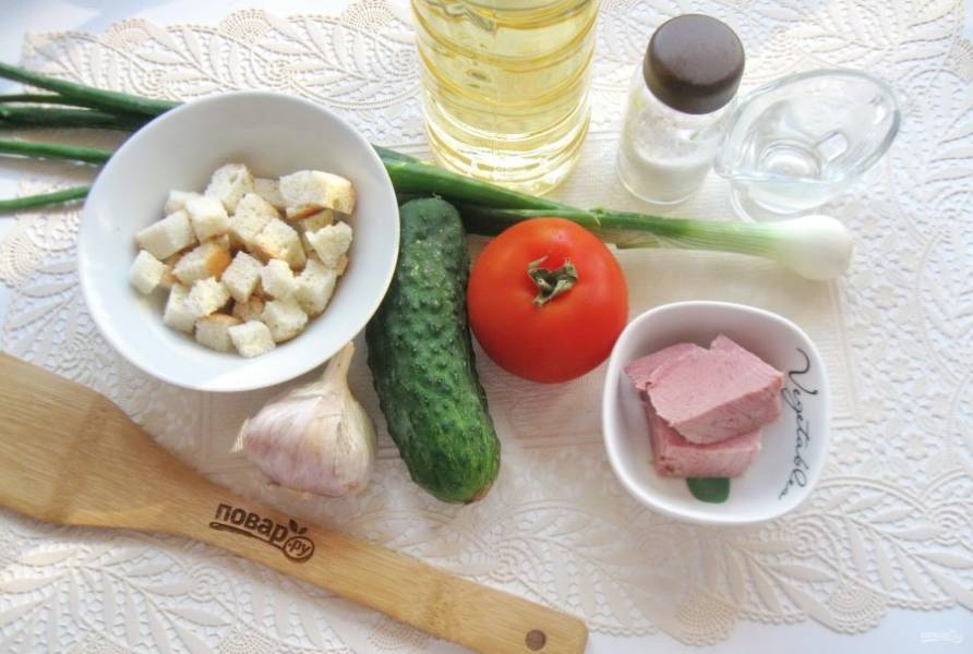 Салат с помидорами, огурцами и сухариками — рецепт с фото пошагово