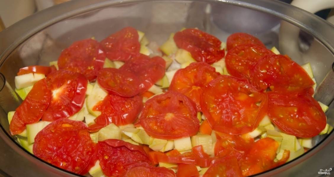 Омлет с помидорами на воде в пароварке