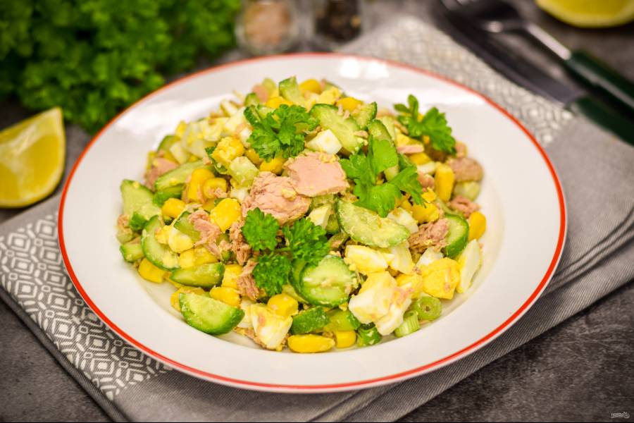 Как приготовить рецепт Диетический салат с тунцом и овощами