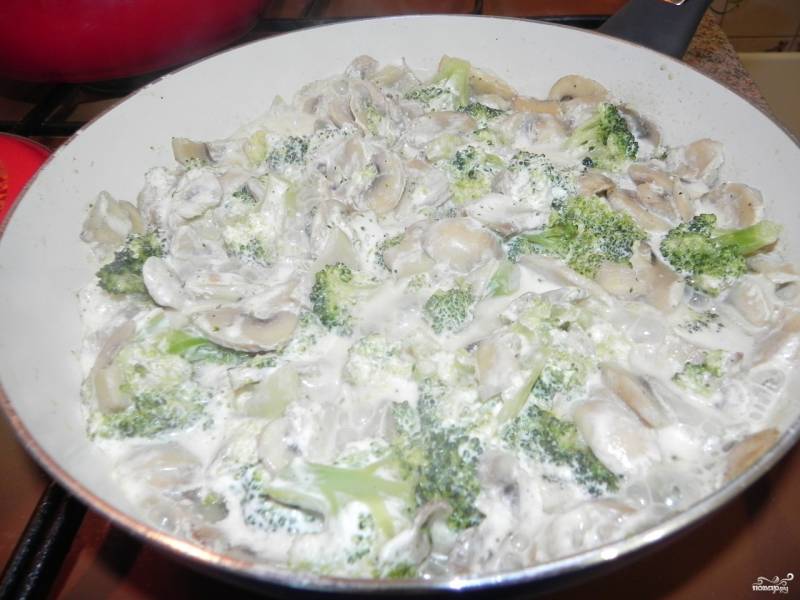 Сырный суп с шампиньонами и брокколи, пошаговый рецепт на ккал, фото, ингредиенты - Дарья