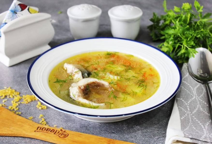 Рыбный суп с булгуром готов. Подавайте на обед. Приятного аппетита!