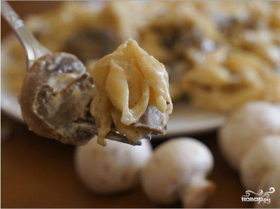 Паста с белыми грибами в сливочном соусе