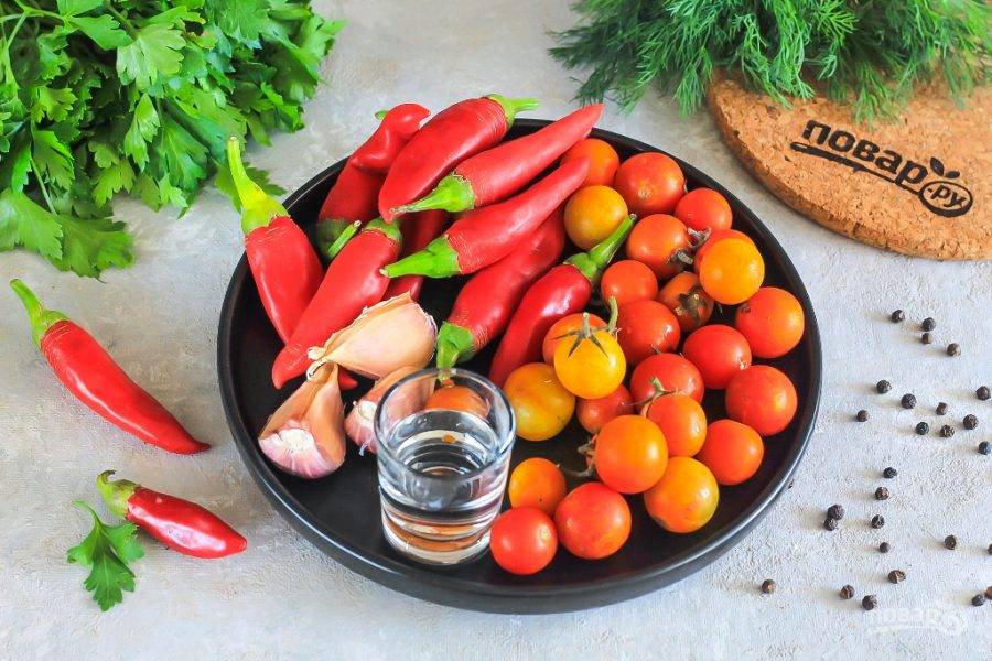 Рецепт икры из печеных баклажанов и свежих помидоров с чесноком