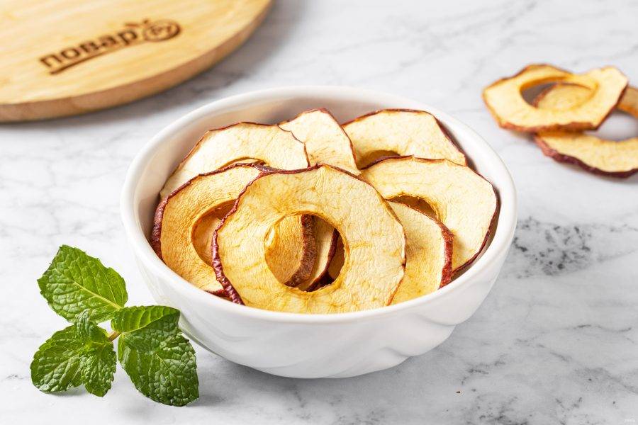 Печеные яблоки в кастрюле или сковороде