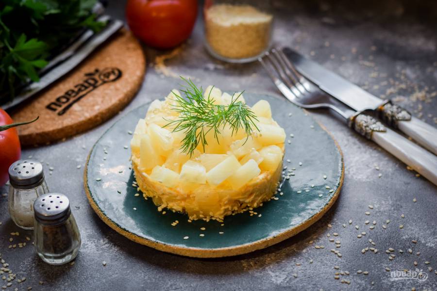 Салат с ананасами и сыром - пошаговый рецепт с фото на дома-плодородный.рф