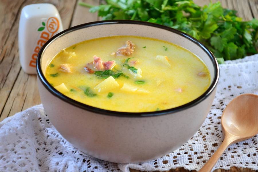 Суп с плавленым сыром и куриной грудкой