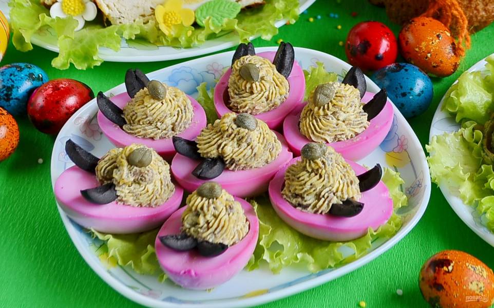 Фаршированные яйца с грибами на праздничный стол