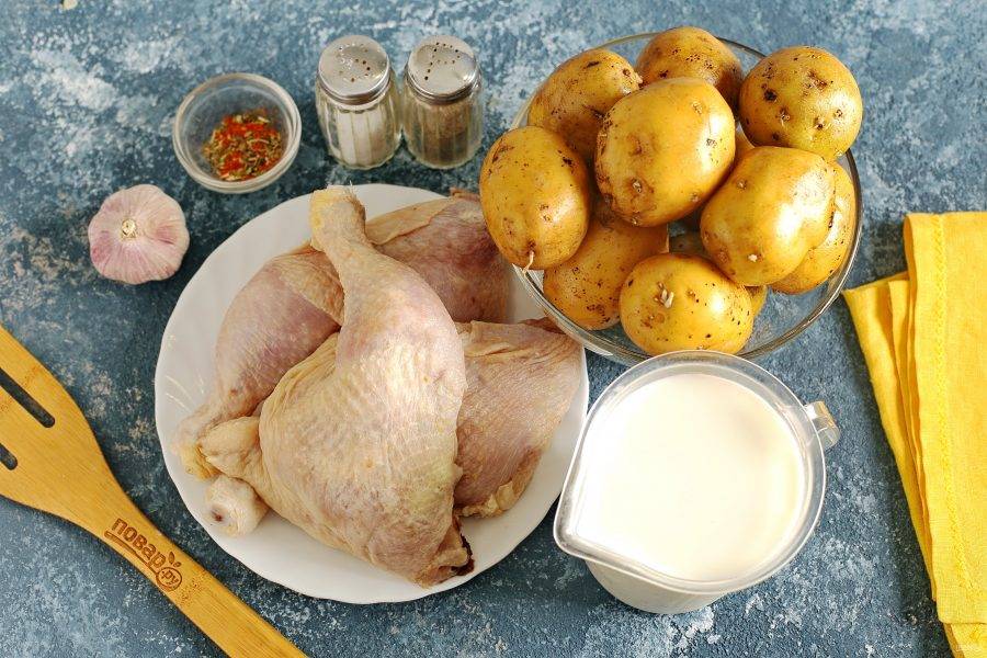 Курица, запеченная с картофелем, перцем и оливками - кулинарный рецепт.