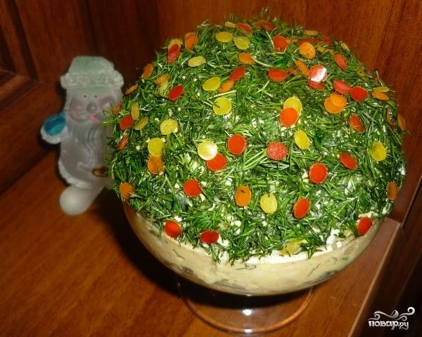 Новогодний салат с печенью трески
