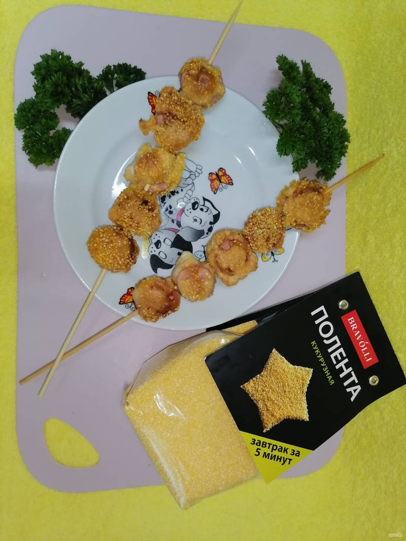 Шашлычки из сосисок обжаренные в поленте "Bravolli"