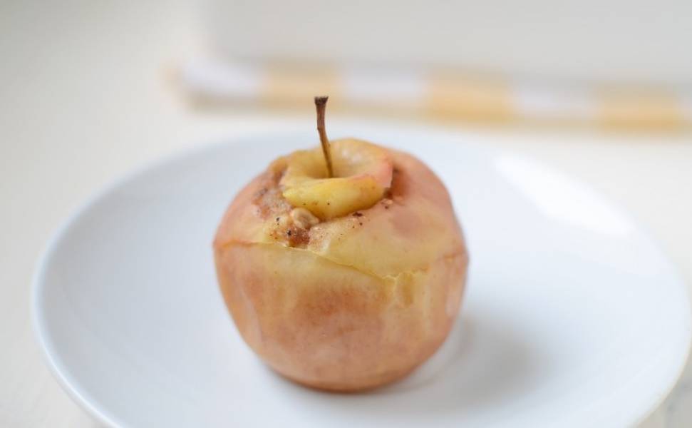 Яблоки запеченные в духовке рецепт простой с фото пошагово