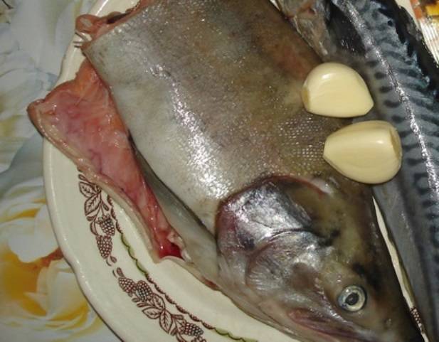 Рыба лакомка в духовке из горбуши