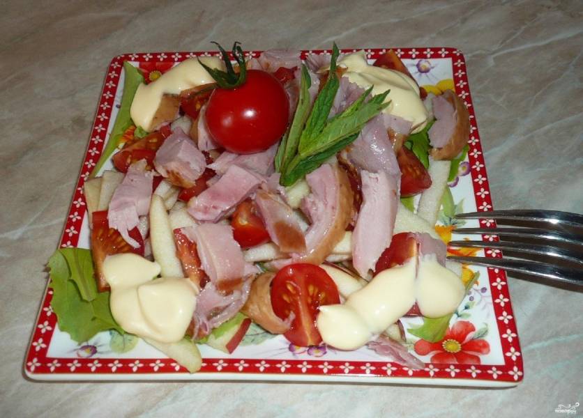 Салат с копченым мясом