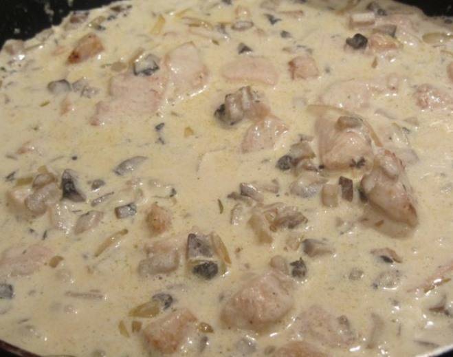 Мясные гнезда с грибами и сыром – кулинарный рецепт