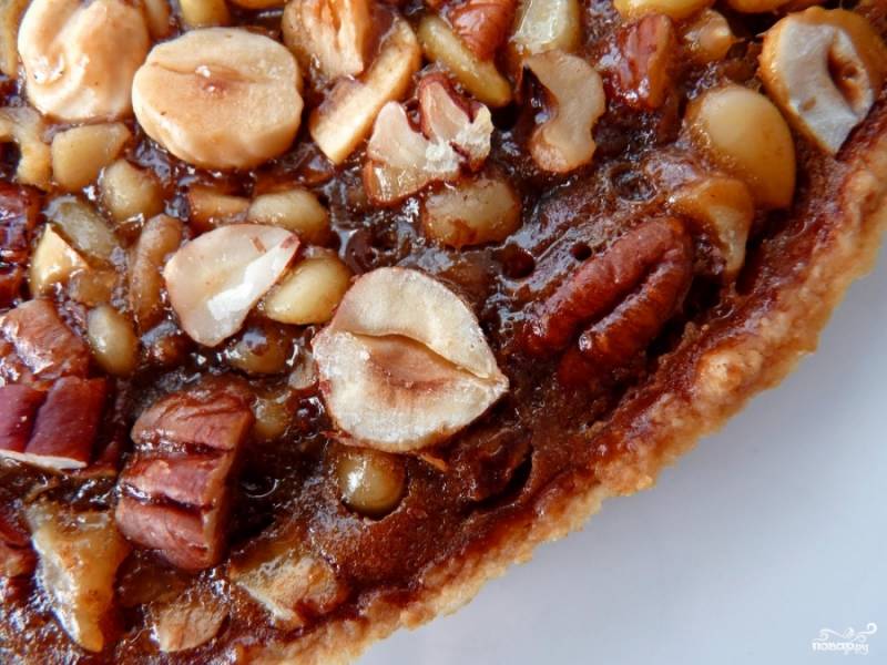 Пирог с черникой и лесными орехами - «Боржоми» — Гастрогид