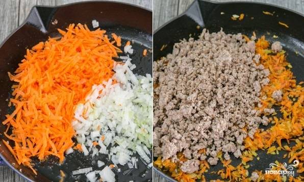 2. Подготовьте две сковородки и налейте туда немного растительного масла. На одной обжарьте до полуготовности фарш, постоянно помешивая, чтобы не образовались комочки.  А на вторую выложите нарезанный лук и тертую морковь. Когда овощи немного обжарятся, выложите к ним фарш. 