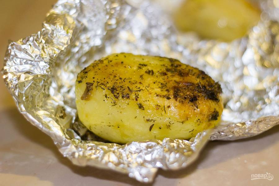 Картофель с грудинкой, запеченный в фольге – кулинарный рецепт