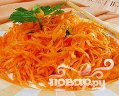 Салат из хрустящей моркови и арахиса