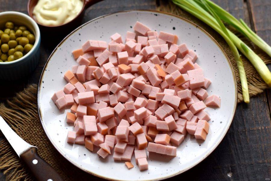 Сколько минут готовятся овощи на оливье и салат оливье с мясом — 7 рецептов приготовления