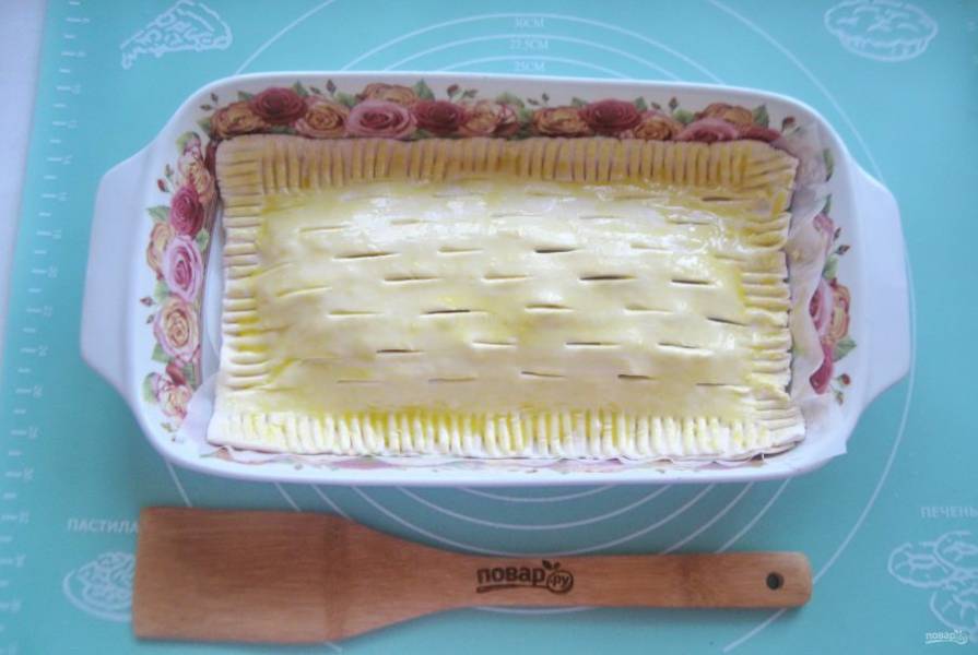 Пирог из слоеного теста с курицей и ананасами к празднику | «Табрис»