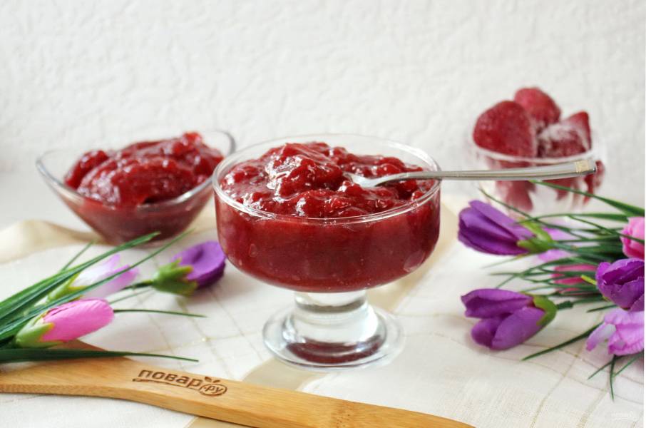 Выпечка и десерты с замороженной клубникой, 45 пошаговых рецептов с фото на сайте «Еда»